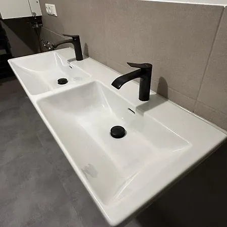 Renovierte Monteursunterkunft In Mit Voller Ausstattung Taunusstein