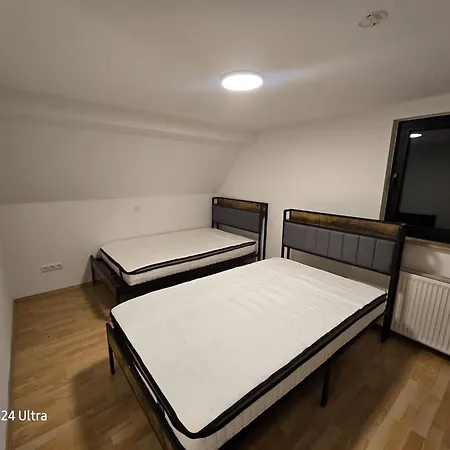 Renovierte Monteursunterkunft In Mit Voller Ausstattung Apartment *