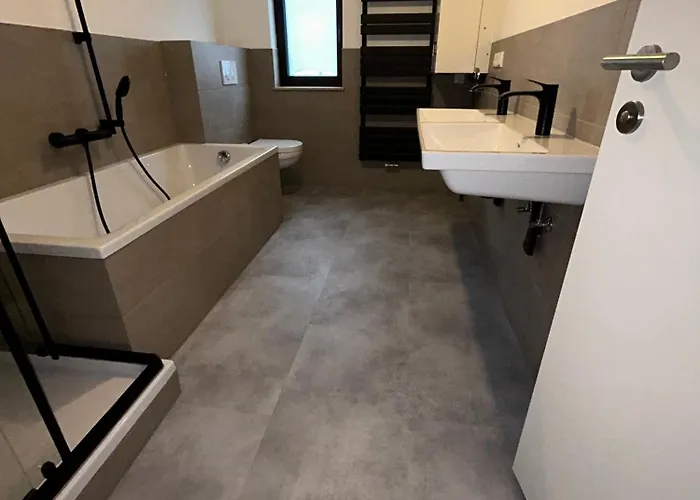 Renovierte Monteursunterkunft In Mit Voller Ausstattung * Taunusstein